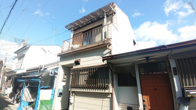 尼崎市大庄北(JR東海道本線(近畿)立花駅)のテラスハウス賃貸物件 外観写真 尼崎市大庄北(JR東海道本線(近畿)立花駅)のテラスハウス賃貸物件 外観写真